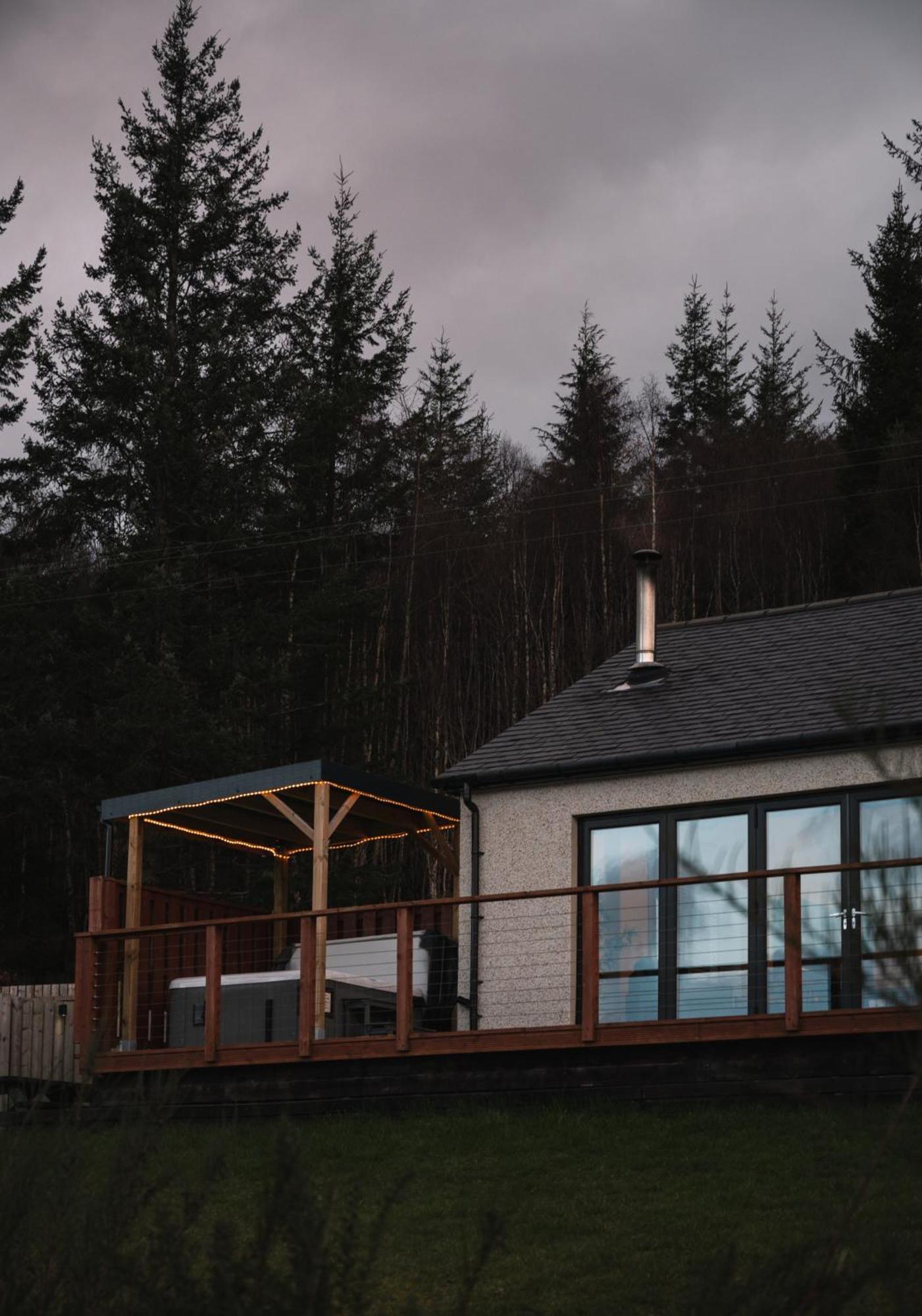 Shoreland Lodges - Holly Lodge Fort Augustus Exterior foto