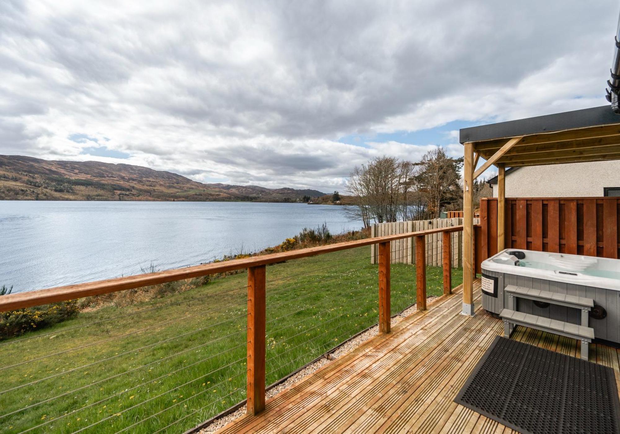 Shoreland Lodges - Holly Lodge Fort Augustus Exterior foto