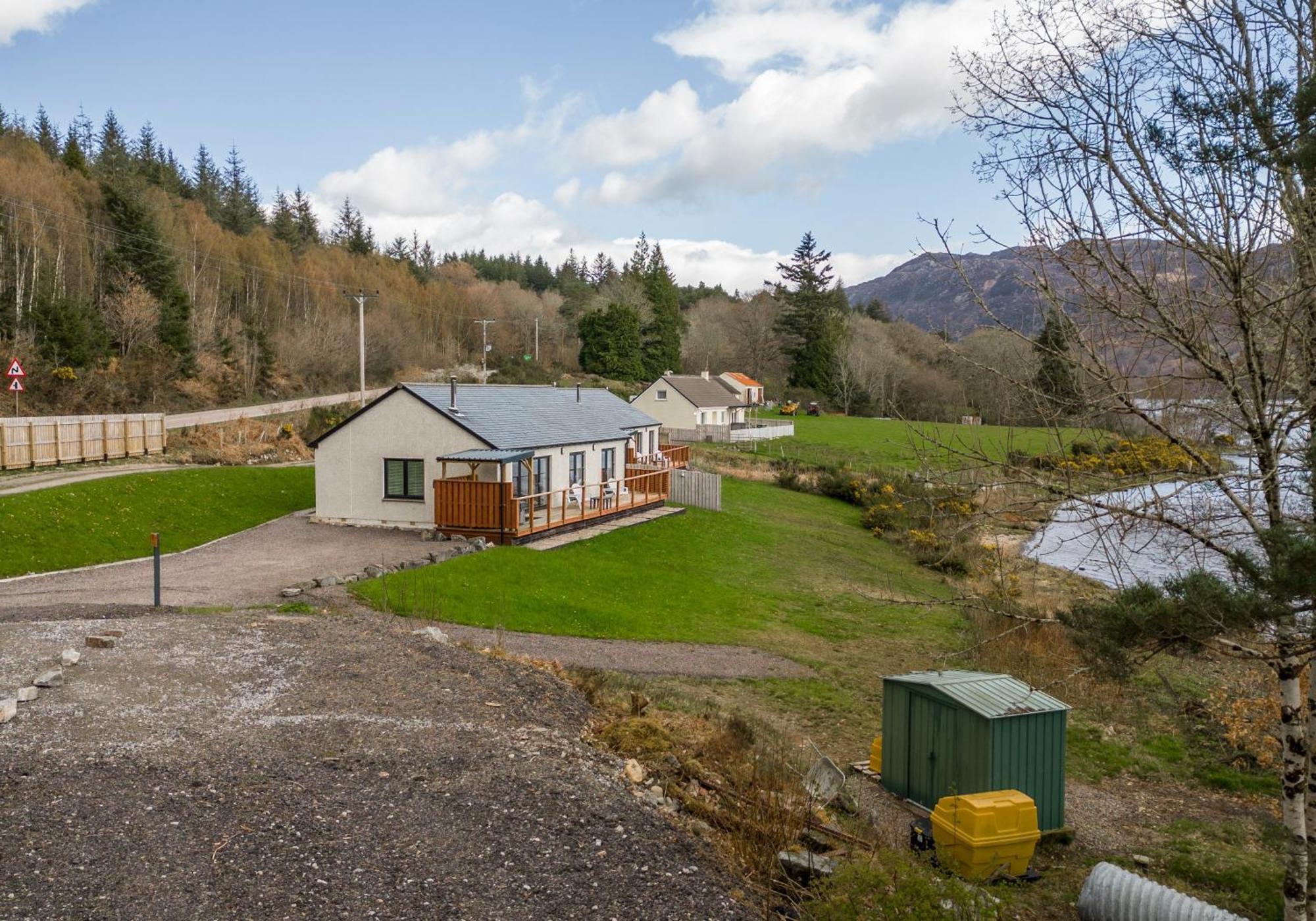 Shoreland Lodges - Holly Lodge Fort Augustus Exterior foto